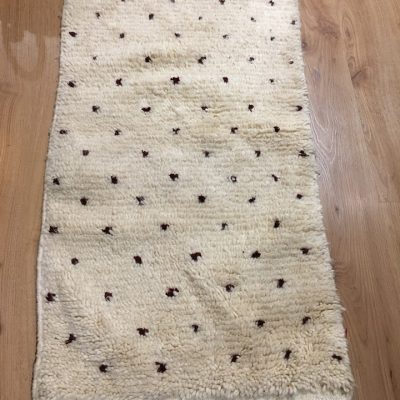 tapis berbère azilal à pois en laine