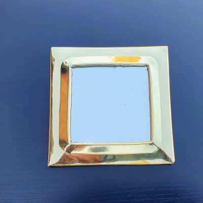 miroir carré en laiton doré