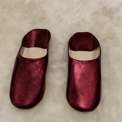chaussons en cuir rouge